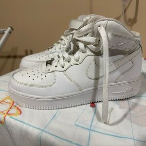 White Nike Air Force High Top 6Y